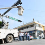 Supervisa Patty Chío trabajos de rehabilitación de red de semáforos
